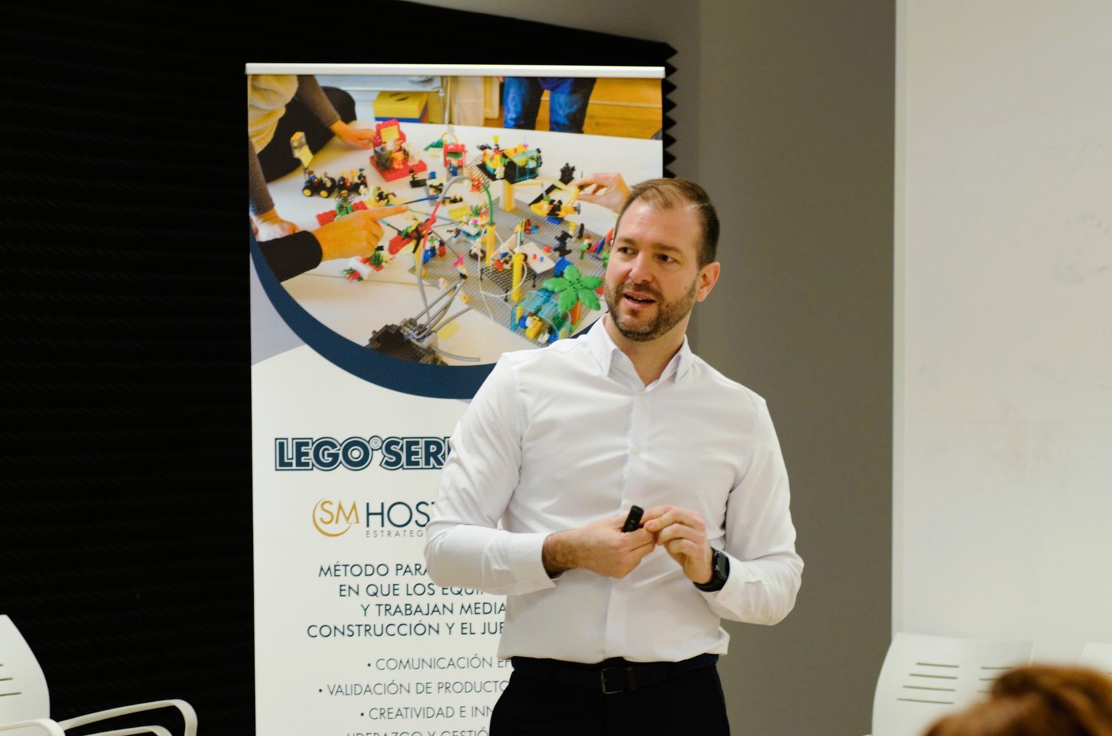Jordi A. Maroñas facilitando un taller LEGO® SERIOUS PLAY®